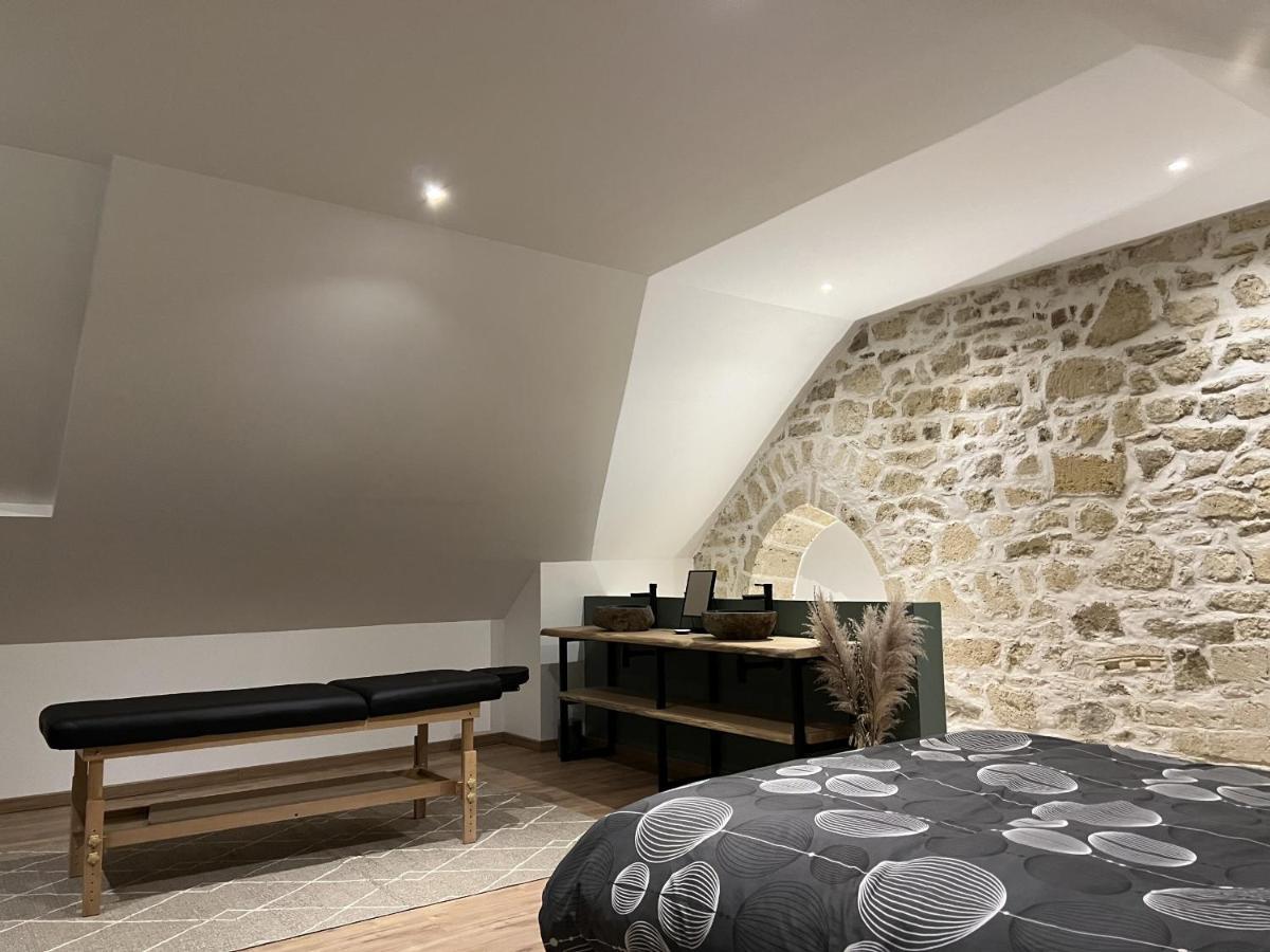 Appart Spa Privatif Laon Apartment Exterior photo